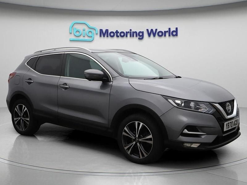 Grey Used 2020 Nissan Qashqai N-Connecta SUV | £12,928 (Good price) - Image 1/4