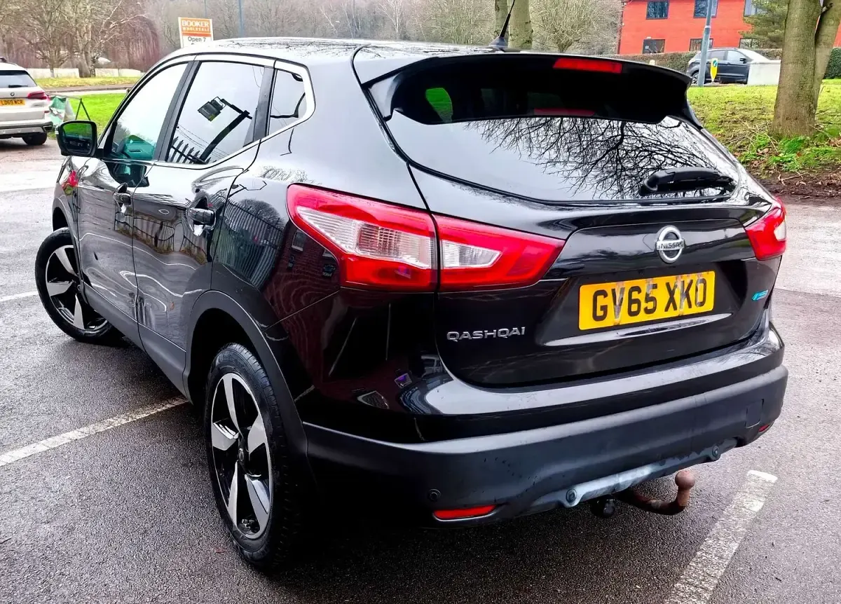 Used Nissan Qashqai N-TEC 110 HP (80 kW) 2015 Black SUV