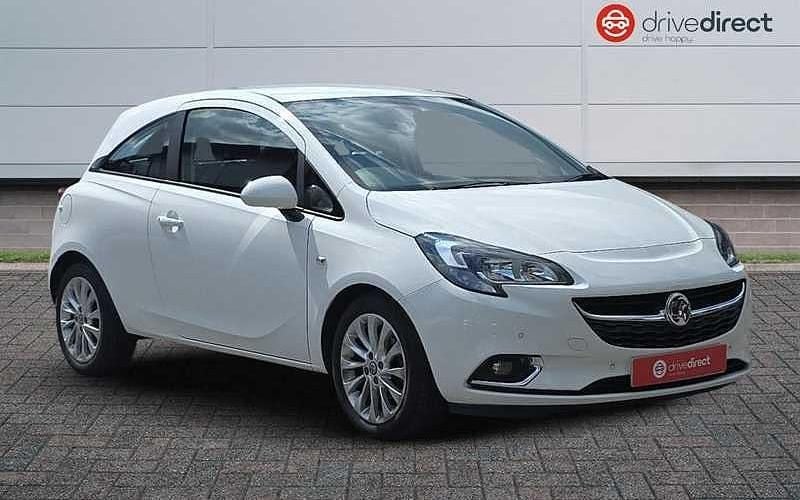 Special solid arctic white Used 2018 Vauxhall Corsa Hatchback | £9,600 (Fair price) - Image 1/4