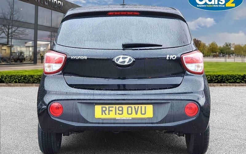 Used Hyundai i10 GO! 67 HP (49 kW) 2018 Black Hatchback