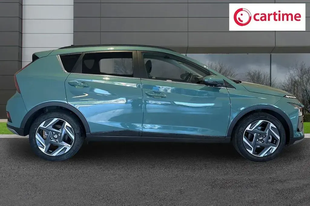 Used Hyundai Bayon Premium 100 HP (73 kW) 2025 Green SUV