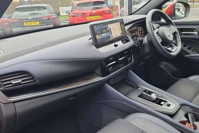 Used Nissan Qashqai Tekna 190 HP (139 kW) 2023 Red SUV