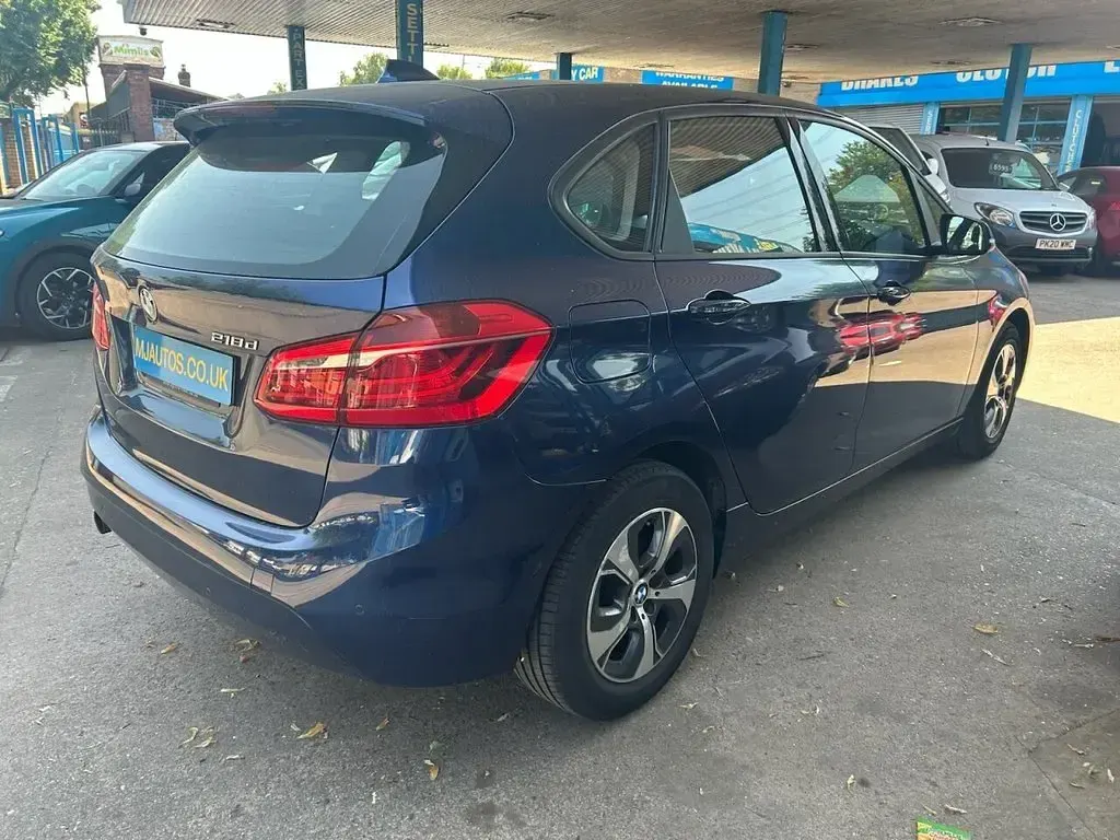 Used BMW 218 150 HP (110 kW) 2016 Blue Hatchback