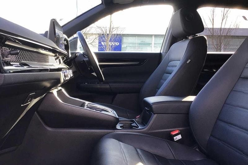 Used Honda CR-V Advance 184 HP (135 kW) 2023 White SUV