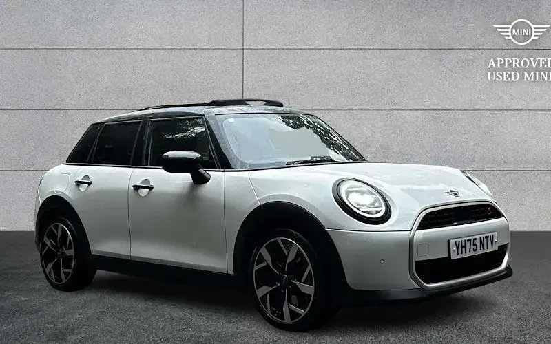 Used Mini Cooper Exclusive 150 kW (204 HP) 2025 Hatchback