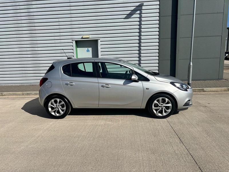 Used Vauxhall Corsa SRi 100 HP (73 kW) 2017 Silver Hatchback