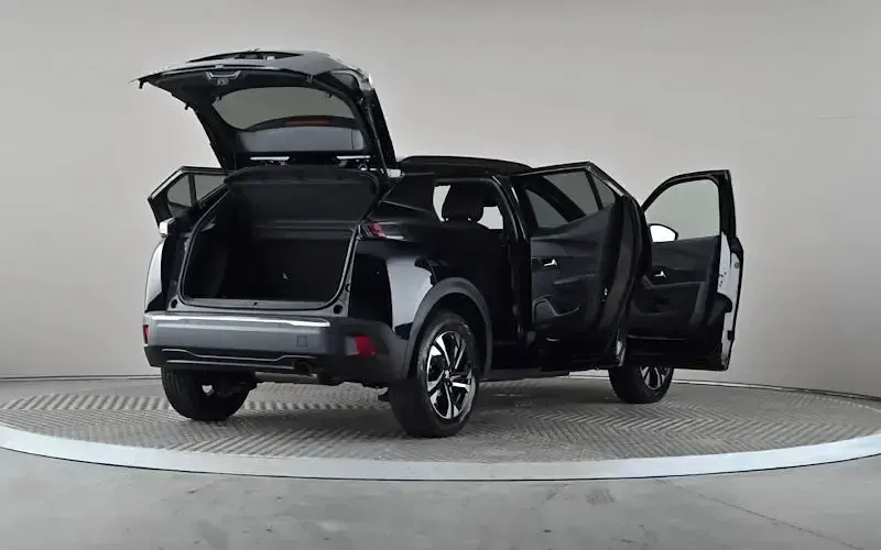 Used Peugeot 2008 Allure+ 101 HP (74 kW) 2023 Black SUV