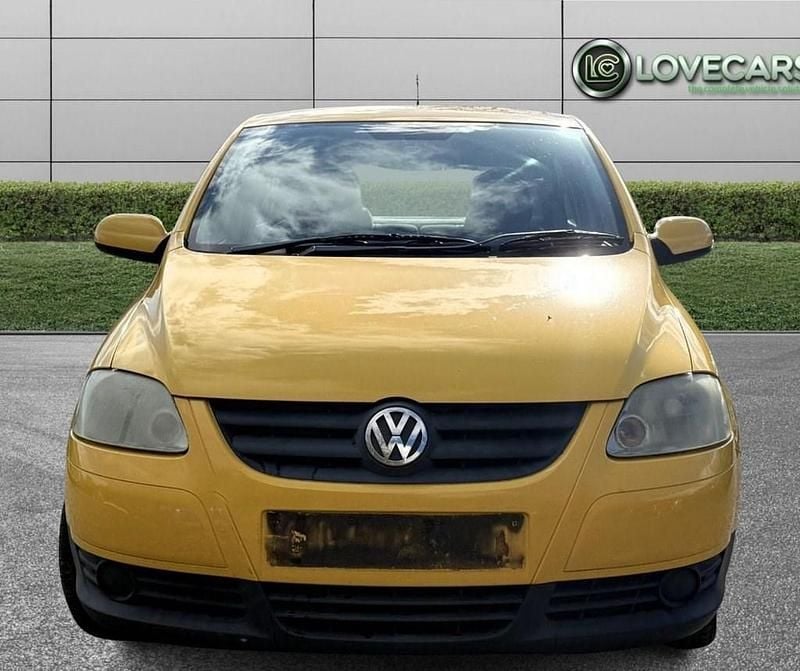 Used VW Fox 55 HP (40 kW) 2010 Yellow Hatchback