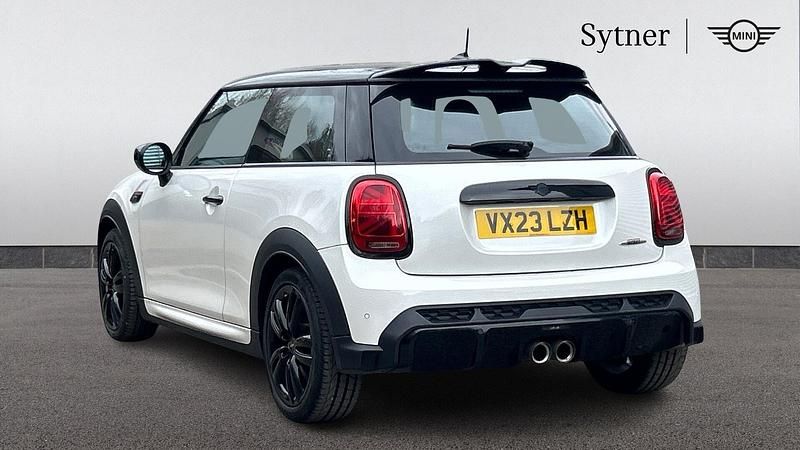Używany Mini John Cooper Works Hatch 228 KM (167 kW) 2023 Biały Hatchback