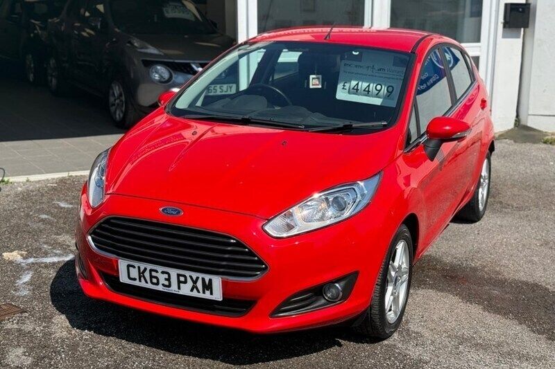 Red Used 2013 Ford Fiesta Zetec Hatchback | £4,499 (Good price) - Image 1/1