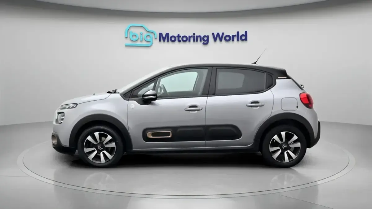 Usado Citroën C3 PureTech 82 HP (60 kW) 2023 Cinzento Citadino