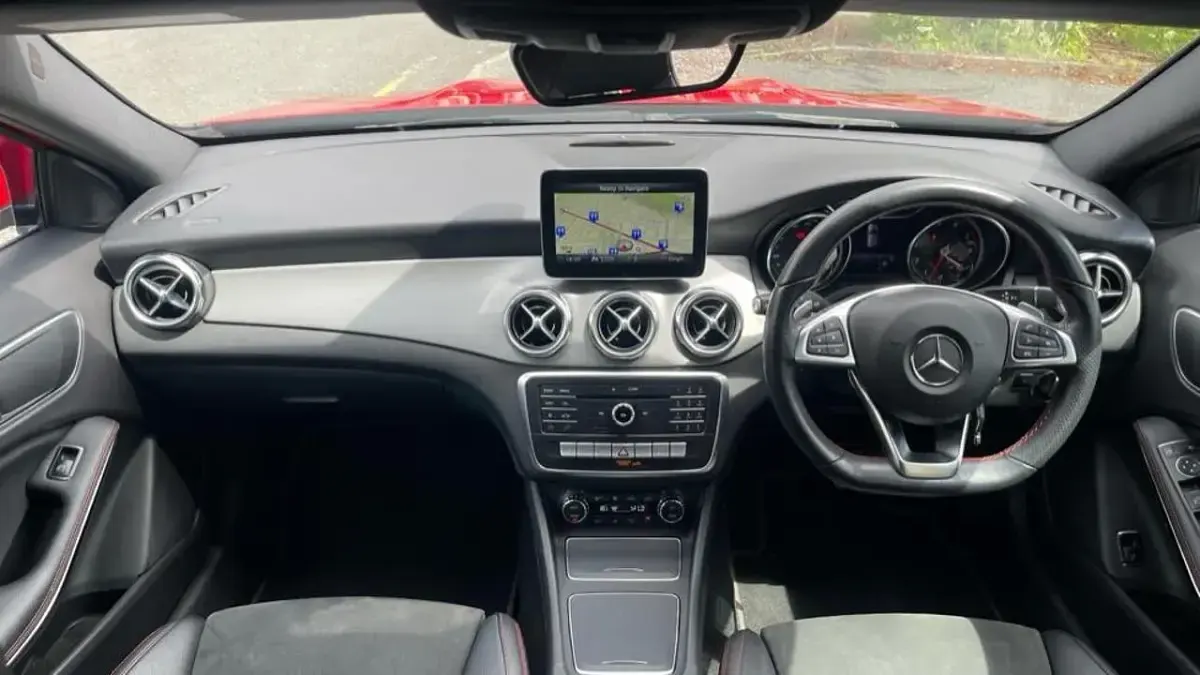 Used Mercedes GLA200 AMG line 154 HP (113 kW) 2020 Red SUV