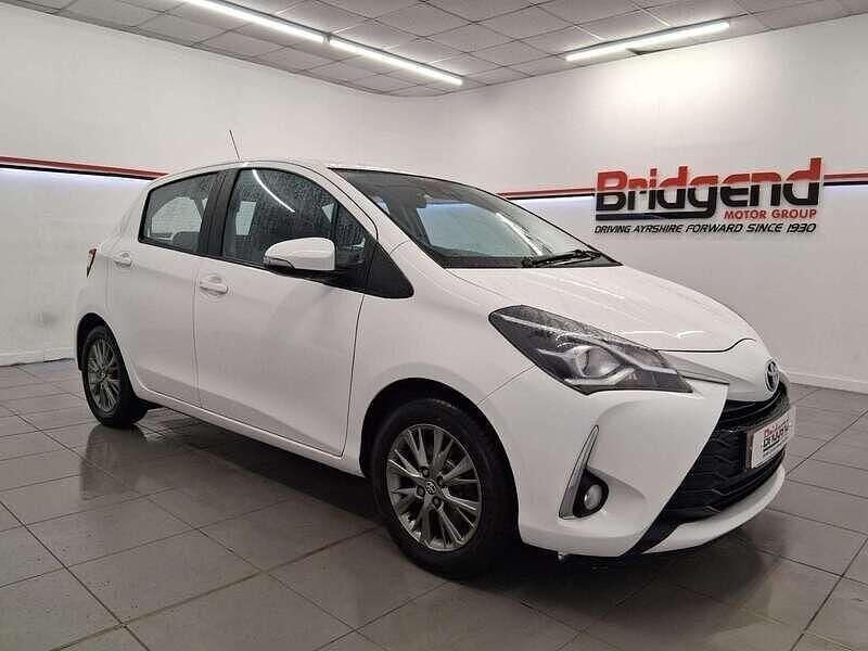 White Used 2019 Toyota Yaris Hatchback | £10,249 (Fair price) - Image 1/4