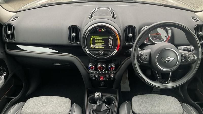 Used Mini Cooper Countryman 134 HP (98 kW) 2017 Silver SUV