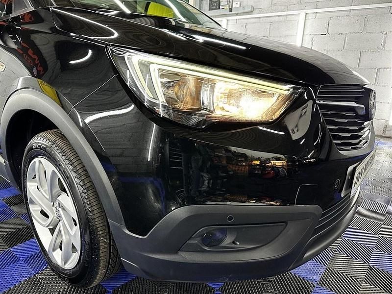 Used Vauxhall Crossland X S 99 HP (72 kW) 2018 Black SUV