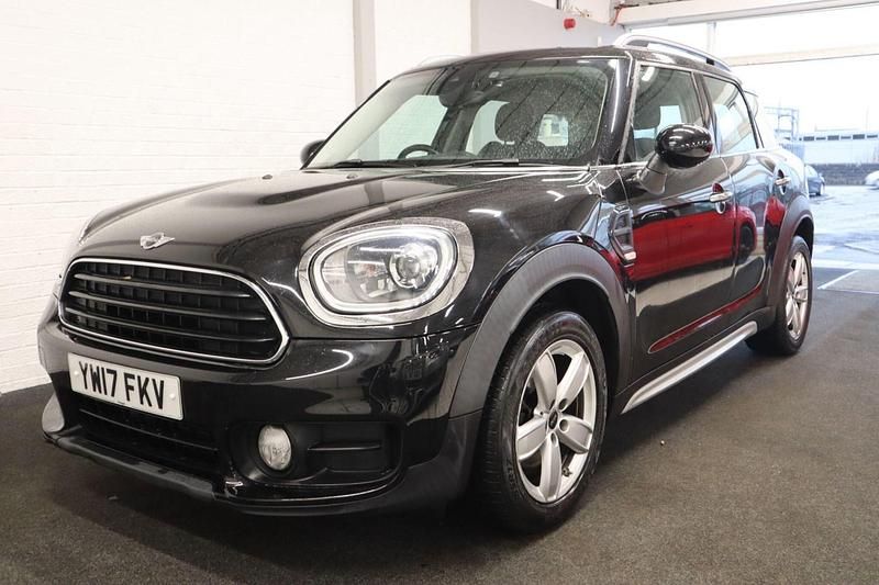 Black Used 2017 Mini Cooper D Hatchback | £9,500 - Image 1/4