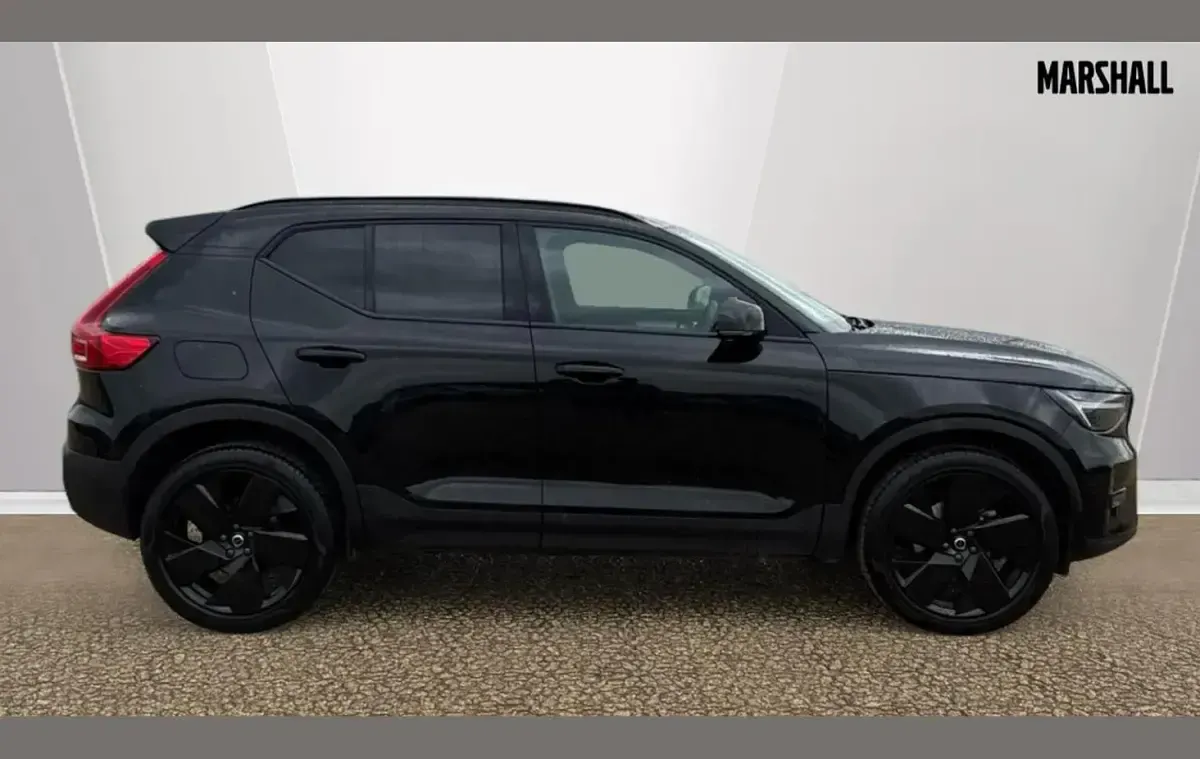 Used Volvo XC40 Plus 194 HP (142 kW) 2025 Black SUV