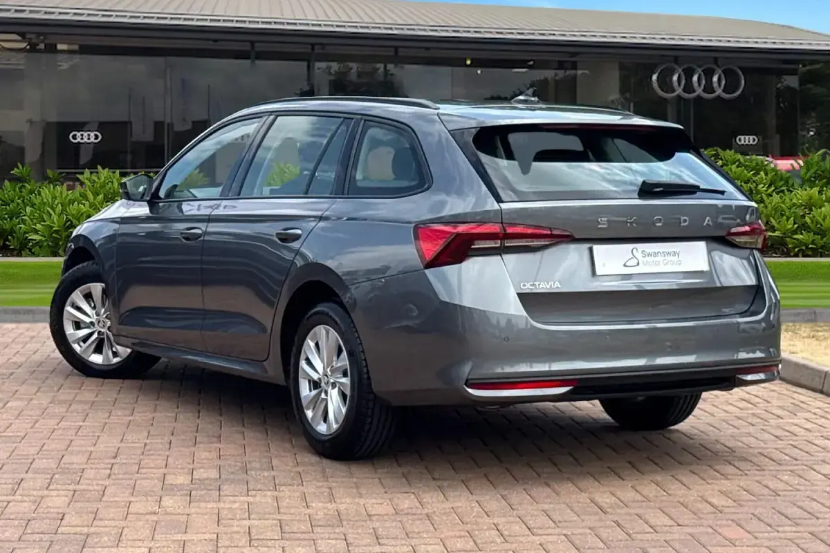 Used Skoda Octavia SE Technology 2024 Grey Estate