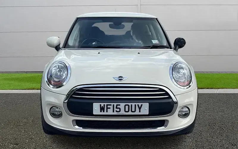 Begagnad Mini ONE Hatch 102 HK (75 kW) 2017 Halvkombi