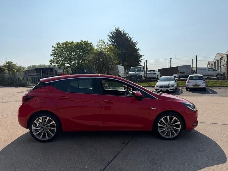 Second-hand Vauxhall Astra SRi 2016 Roșu Hatchback