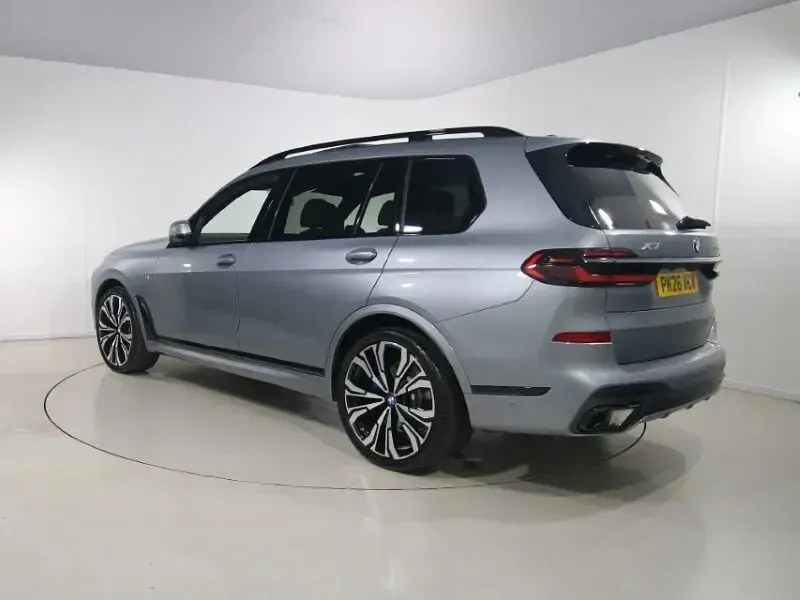 New BMW X7 M Sport 352 HP (258 kW) 2026 Grey SUV