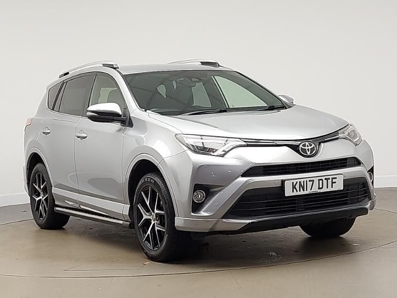 Used Toyota RAV4 143 HP (105 kW) 2017 Silver SUV