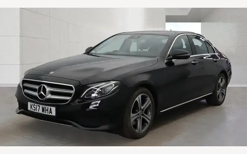 Begagnad Mercedes E220 Premium 194 HK (142 kW) 2019 Sedan