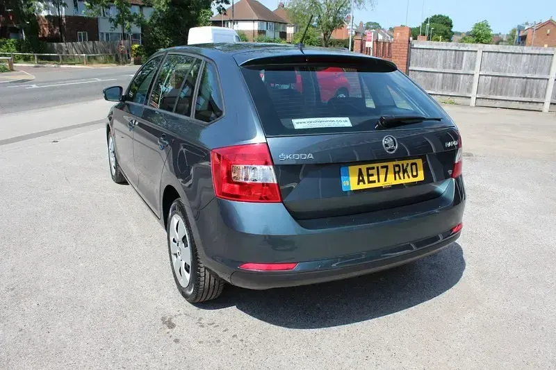 Used Skoda Rapid 90 HP (66 kW) 2017 Grey Hatchback