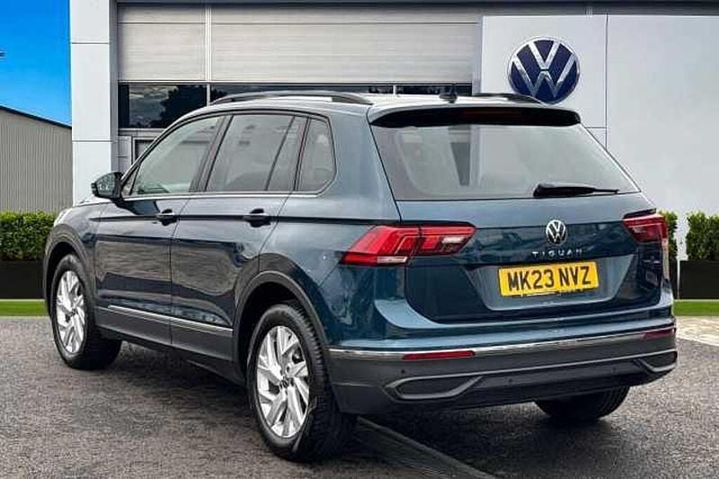 Used VW Tiguan Life 150 HP (110 kW) 2023 Blue SUV