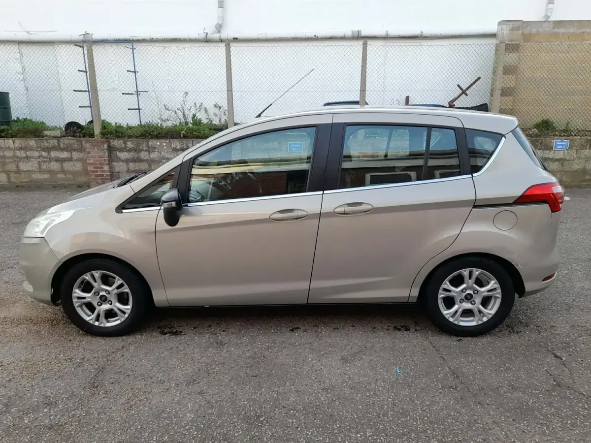 Second-hand Ford B-MAX Zetec 90 CP (66 kW) 2014 Argintiu Monovolum