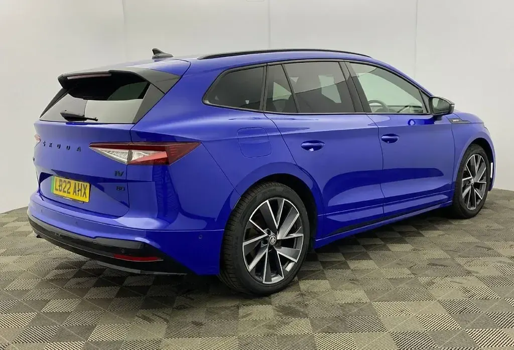 Used Skoda Enyaq iV SportLine 150 kW (204 HP) 2022 Blue SUV
