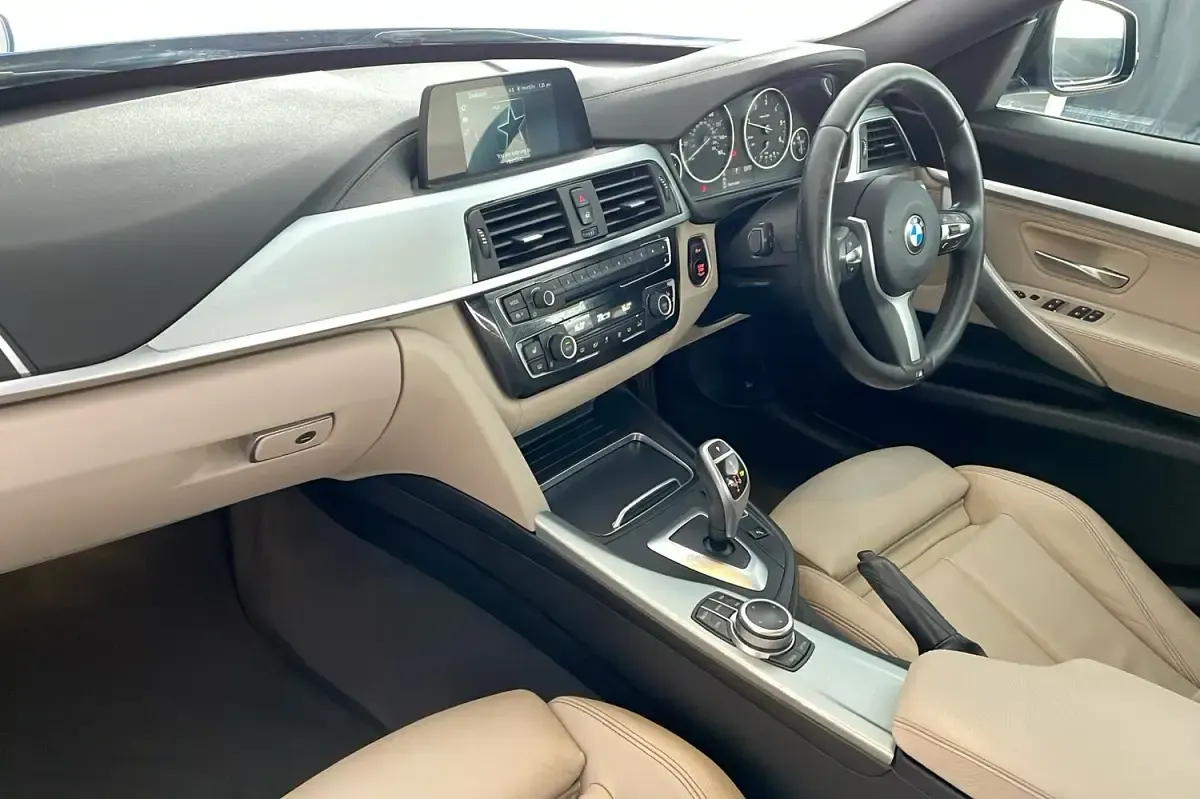 Used BMW 320 M Sport 2018 Blue Hatchback