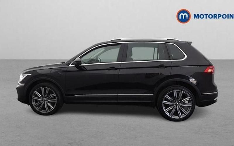 Used VW Tiguan Elegance 245 HP (180 kW) 2022 Black SUV