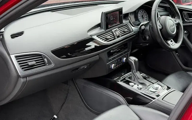 Used Audi A6 Black Edition 320 HP (235 kW) 2015 Red Estate