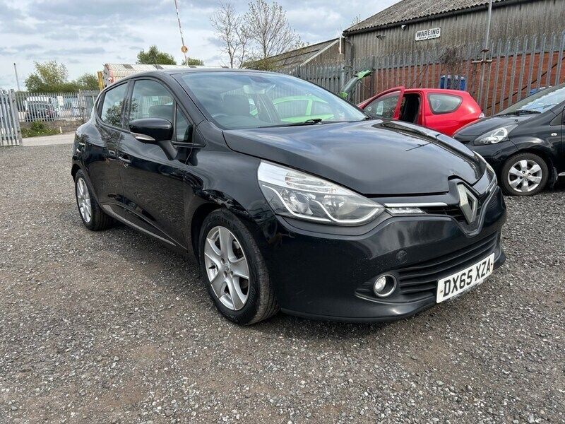 Black Used 2015 Renault Clio IV Dynamique Hatchback | £2,295 (Expensive) - Image 1/4