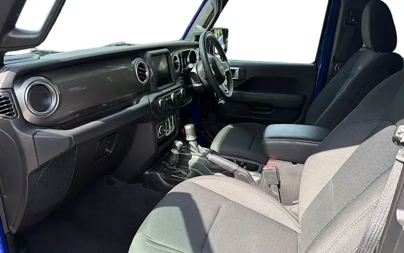 Used Jeep Wrangler Sahara 272 HP (200 kW) 2022 SUV