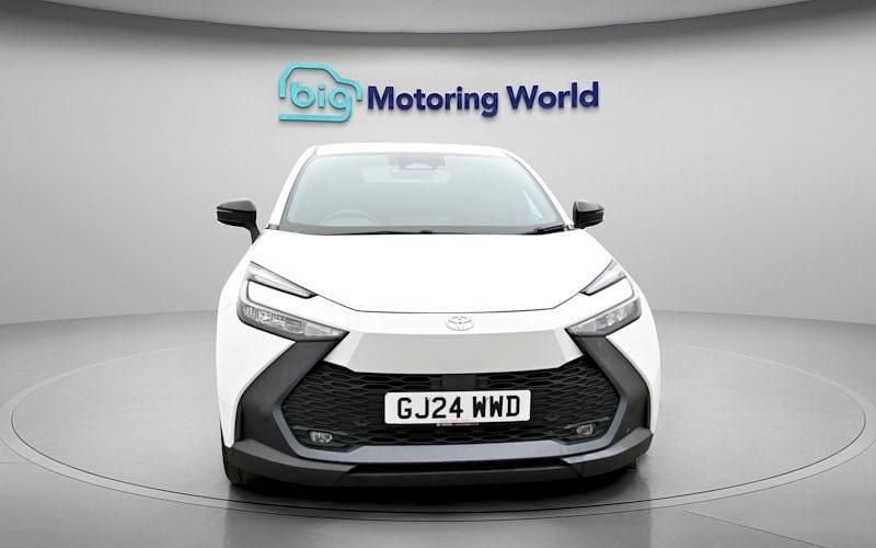 Used Toyota C-HR Design 140 HP (102 kW) 2026 SUV