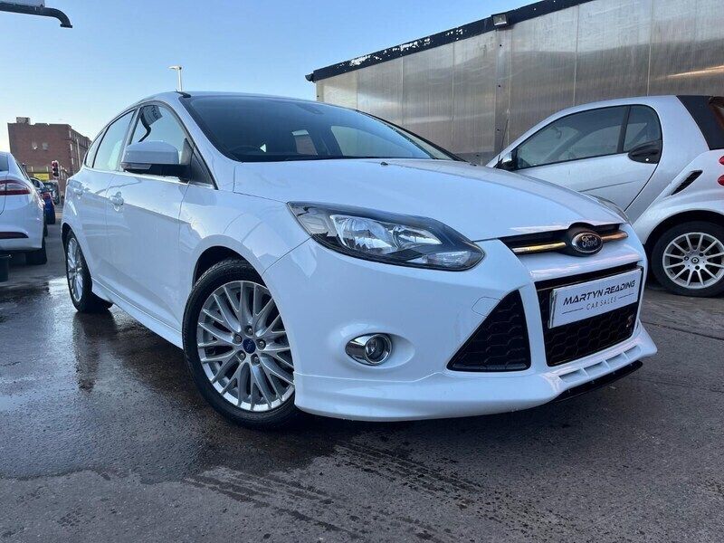 White Used 2014 Ford Focus Zetec Hatchback | £6,495 - Image 1/4