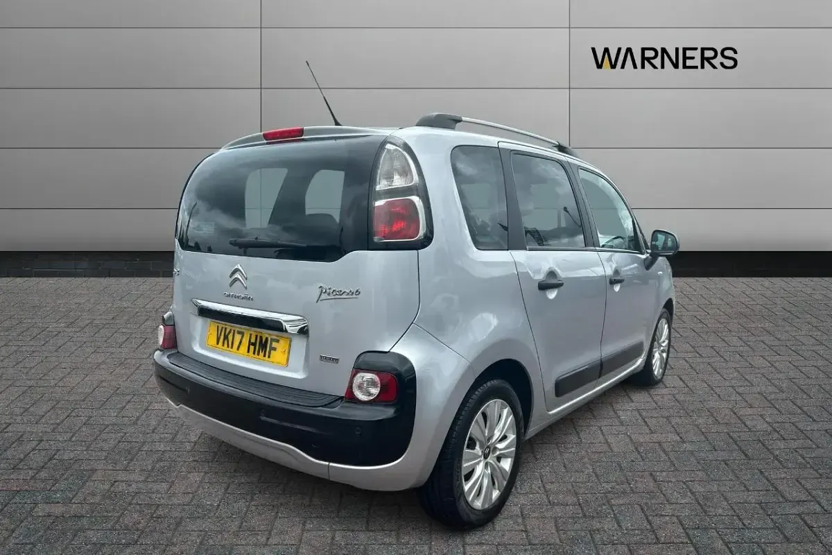 Usado Citroën C3 Picasso 99 HP (72 kW) 2017 Cinzento Monovolume