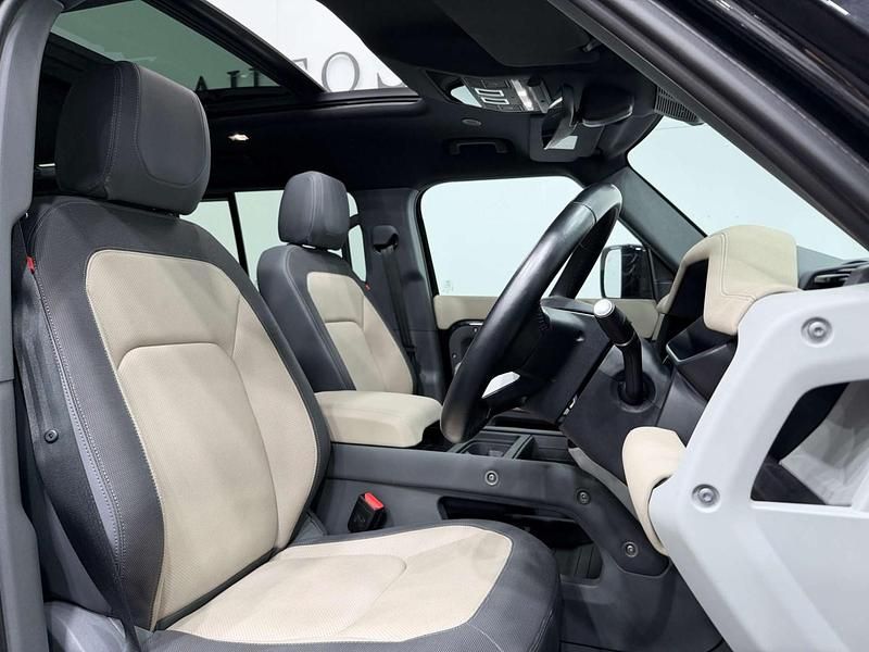 Used Land Rover Defender SE Dynamic 250 HP (183 kW) 2022 Black SUV