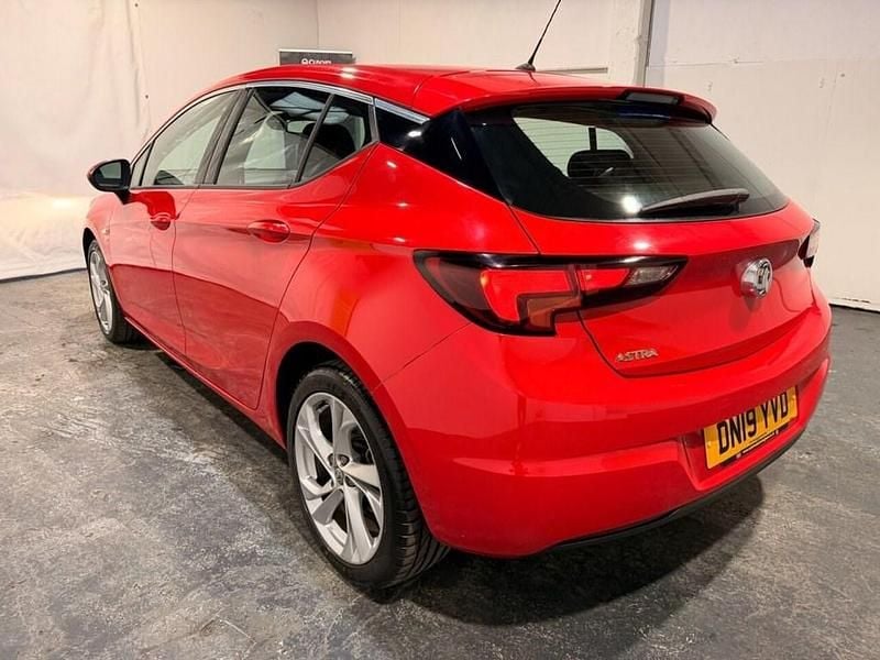 Used Vauxhall Astra SRi 150 HP (110 kW) 2019 Red Hatchback