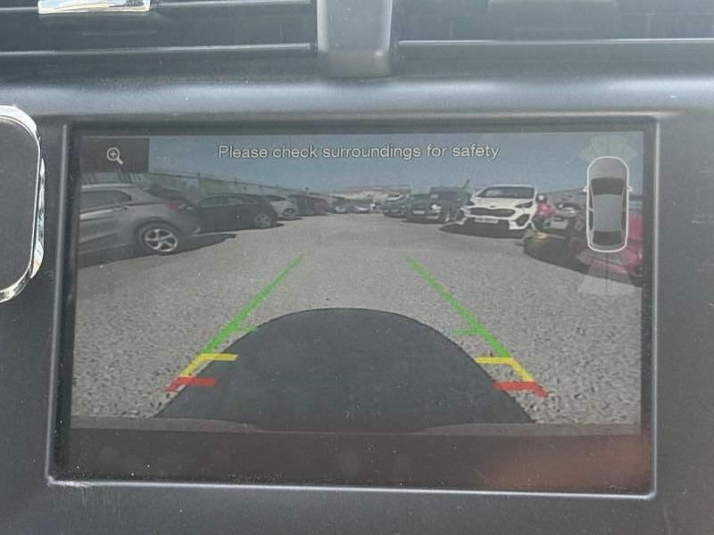 Used Ford Mondeo Titanium 180 HP (132 kW) 2015 Red Hatchback