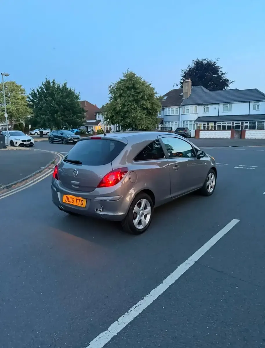 Used Vauxhall Corsa 100 HP (73 kW) 2015 Brown Hatchback
