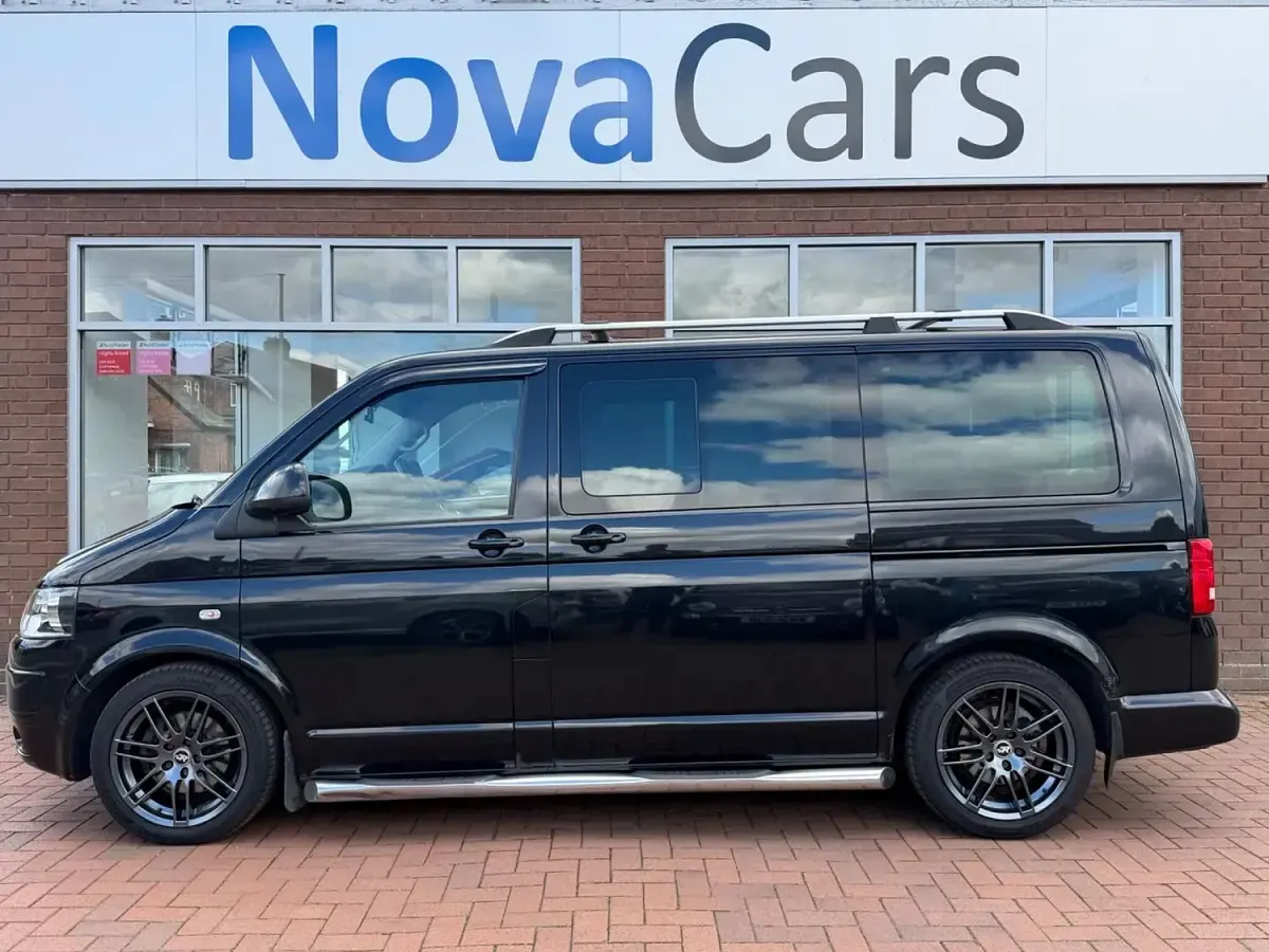 Used VW Caravelle SE 140 HP (102 kW) 2010 Black Van