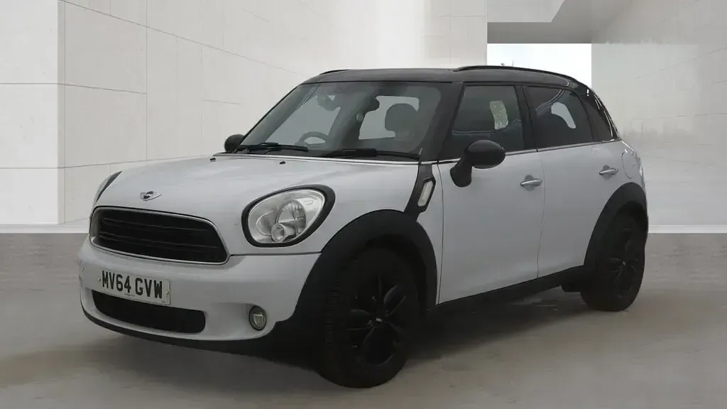 Used Mini Cooper D 2014 White Hatchback