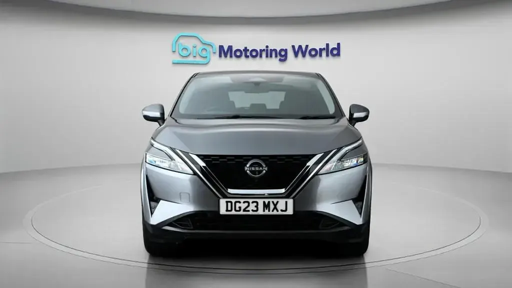 Used Nissan Qashqai Acenta Premium 140 HP (102 kW) 2023 Grey SUV