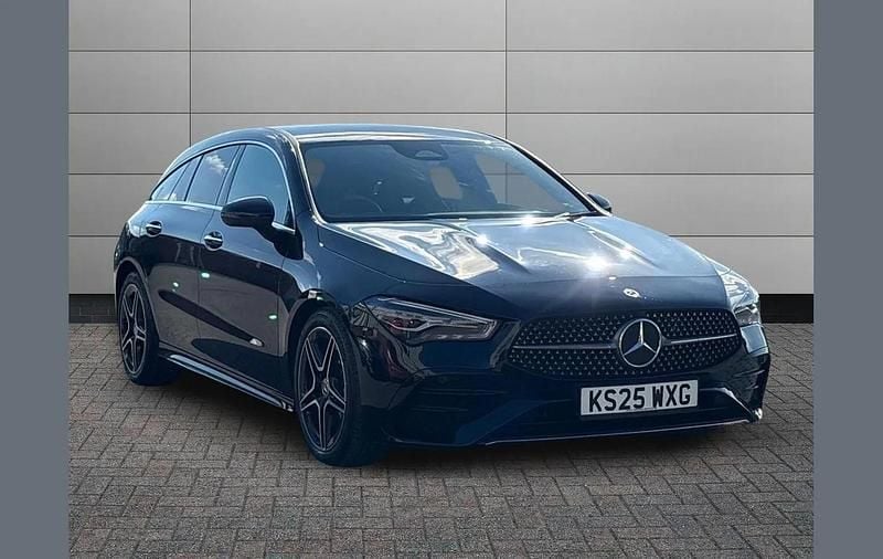 Used Mercedes CLA200 Executive 161 HP (118 kW) 2025 Black Estate