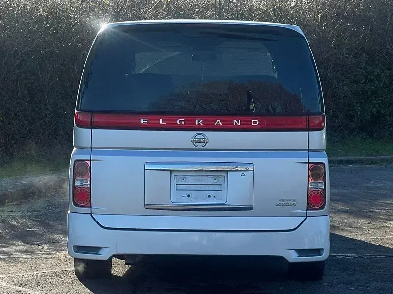 Used Nissan Elgrand 2008 Brilliant silver