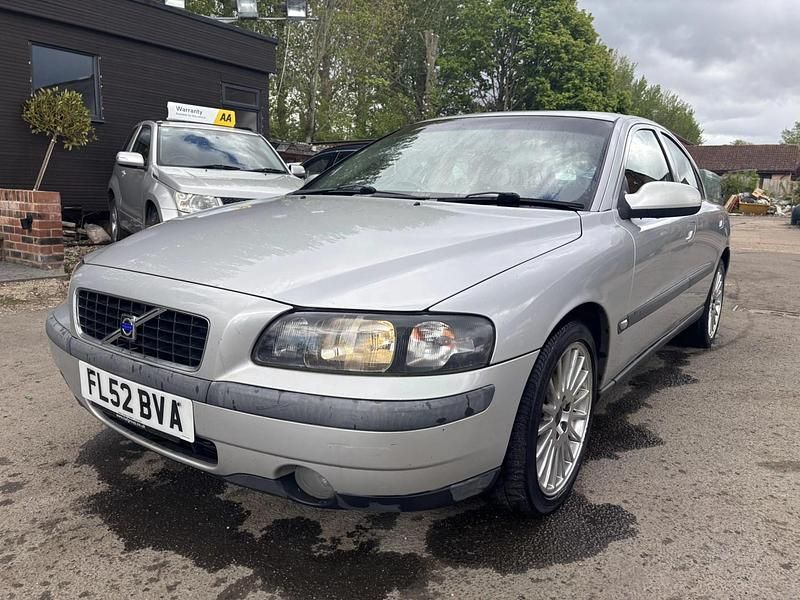 Used Volvo S60 SE 130 HP (95 kW) 2002 Silver Sedan