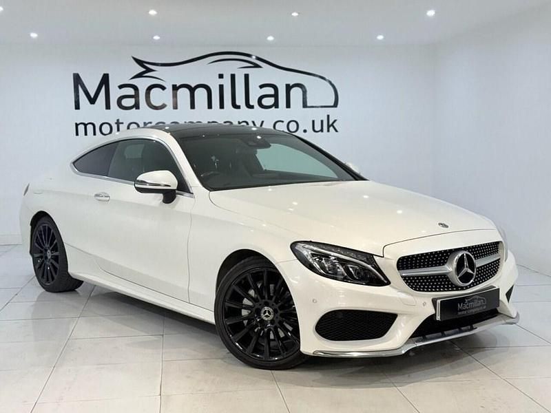 Usado Mercedes C220 AMG Line Premium Plus 170 HP (125 kW) 2017 Branco Coupé